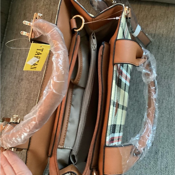 Stunning Plaid Handbag - Picture 8 of 12